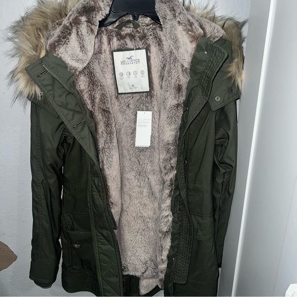 Hollister Women's Olive Green Parka Jacket - Picture 2 of 3